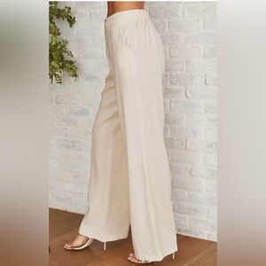 August‎ Max women’s size 4 (18) wide leg, linen pants, beige color with pockets